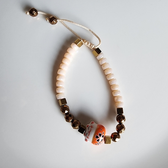 Elegant Cream and Brown Beaded Bracelet - Picture 1 of 5